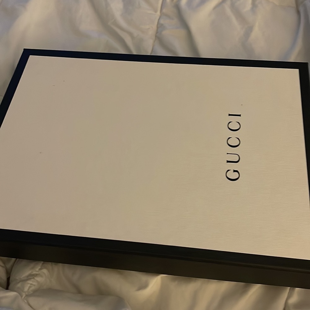 Gucci Guccy becchin Amore edition pouch  with tags and box - Picture 6 of 6